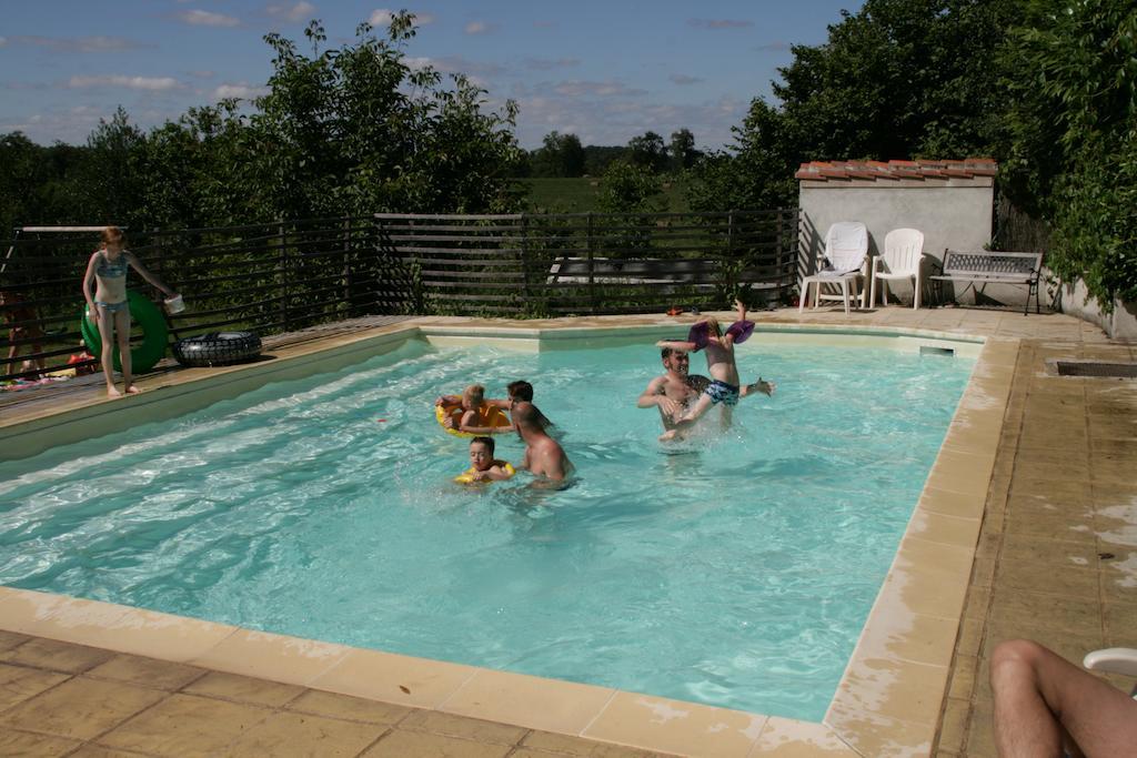 Le Petit Mas D'Ile Bed & Breakfast Saint-Germain-de-Confolens Luaran gambar